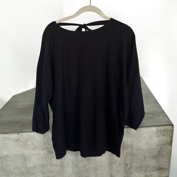 Chico's Women's Black Tie Back Lightweight Knit Sweater Size‎ 2 - Picture 1 of 7